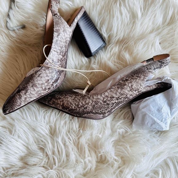 Ann Taylor Shoes - Ann Taylor Brown Block Heel Pumps